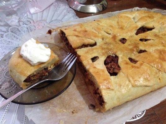 Пирог с мясом и фасолью