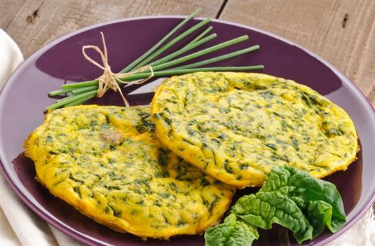 Омлет со шпинатом и козьим сыром Омлет со шпинатом и козьим сыром