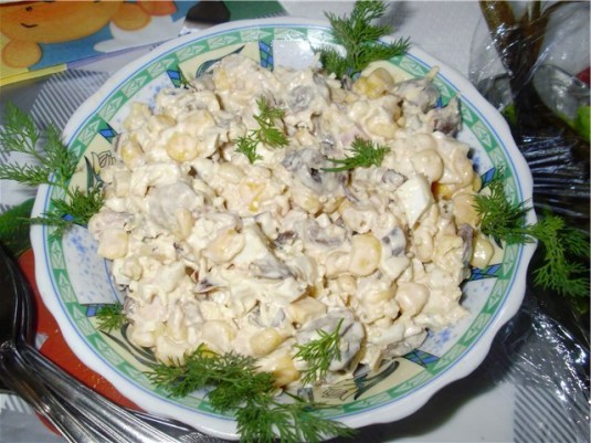 Салат из куриной печени