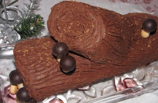 Кофейно-шоколадное полено с маскарпоне Кофейно-шоколадное полено с маскарпоне
