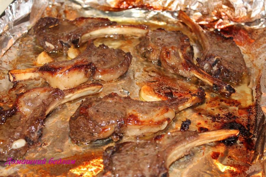Бараньи ребрышки, запеченные в духовке