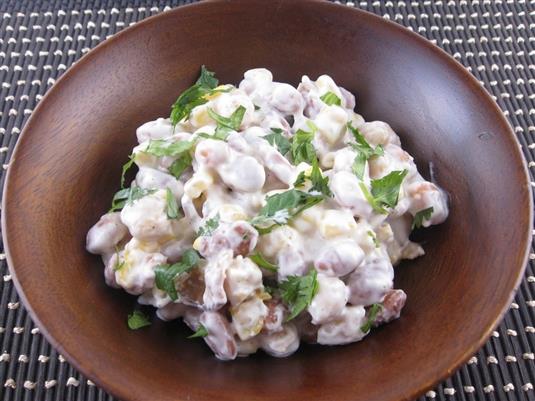 Салат с сыром и беконом