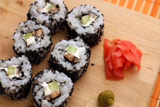 Урамаки с кунжутом