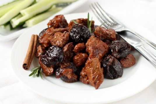 Мясо с черносливом Мясо с черносливом