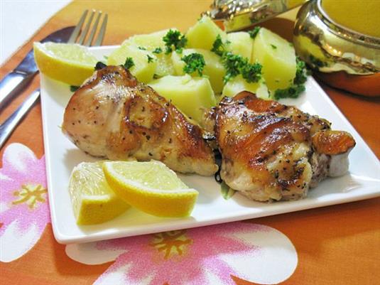 Курица, запеченная с лимоном Курица, запеченная с лимоном