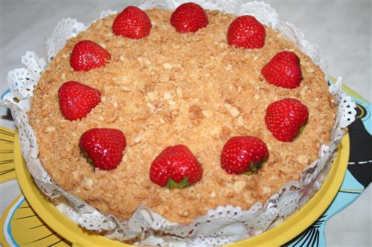 Клубничный торт «Наполеон»